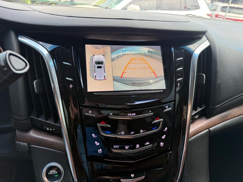 Cadillac Escalade 2WD 4dr Luxury Collection 2016