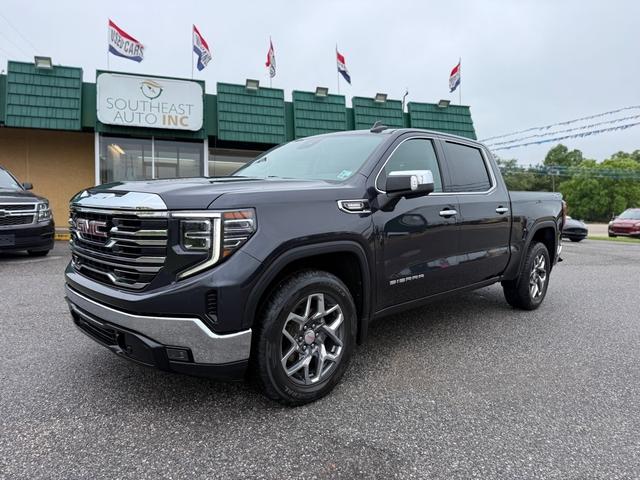 Gray 2022 GMC Sierra 1500 SLT Crew Cab 4WD Pickup Truck Four-Wheel Drive Automatic