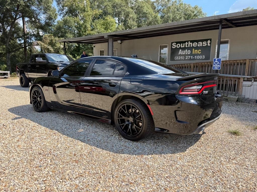 Dodge Charger photo 6