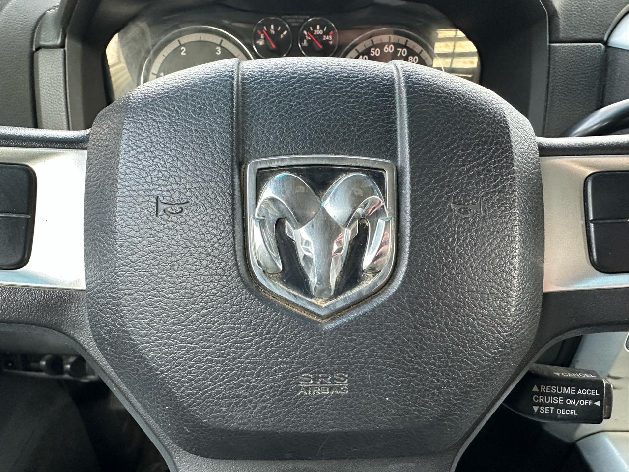 RAM 3500 4WD Crew Cab 149" Laramie 2011