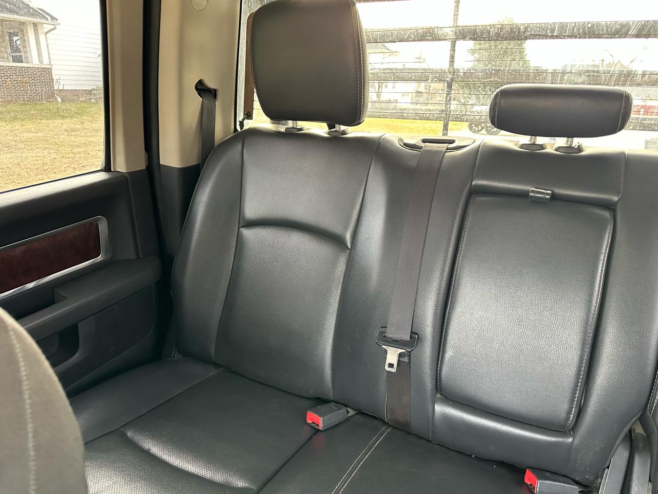 RAM 3500 4WD Crew Cab 149" Laramie 2011