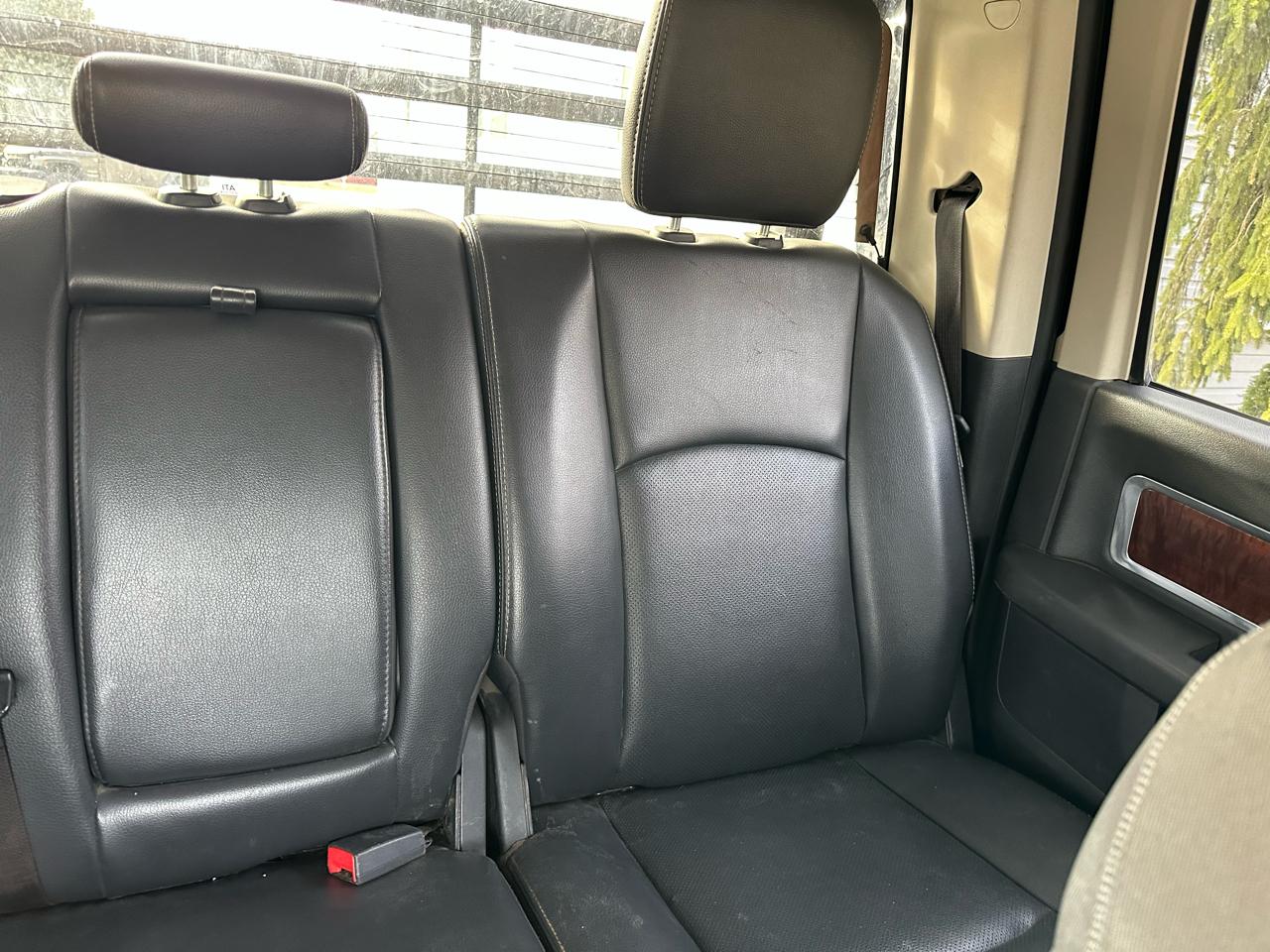 RAM 3500 4WD Crew Cab 149" Laramie 2011