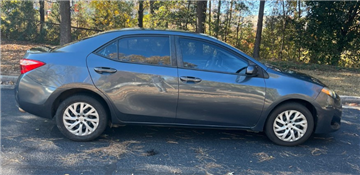 2017 Toyota Corolla LE 4D Sedan at