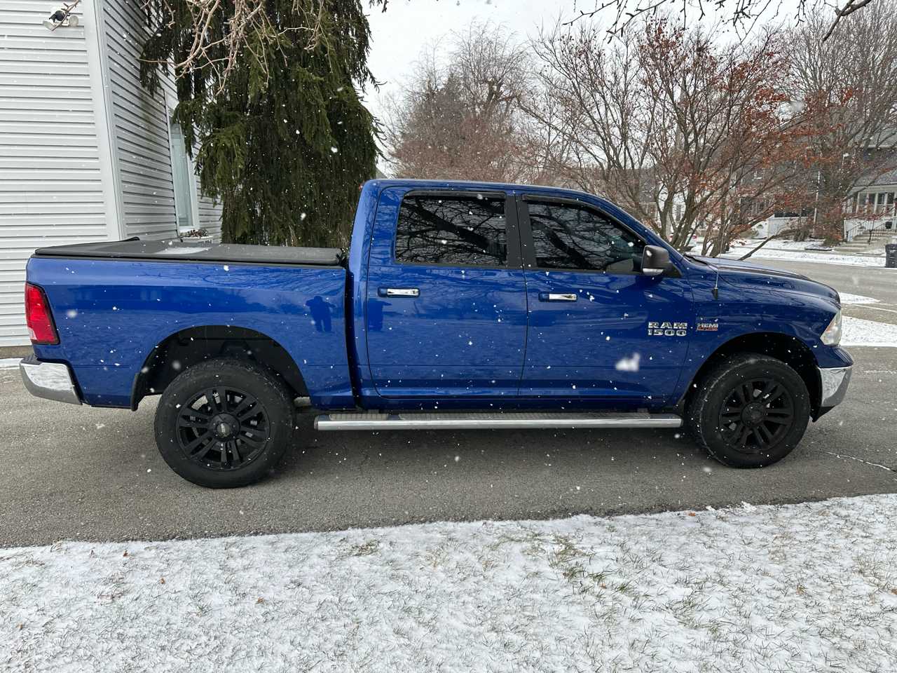 RAM 1500 4WD Crew Cab 140.5" Big Horn 2014