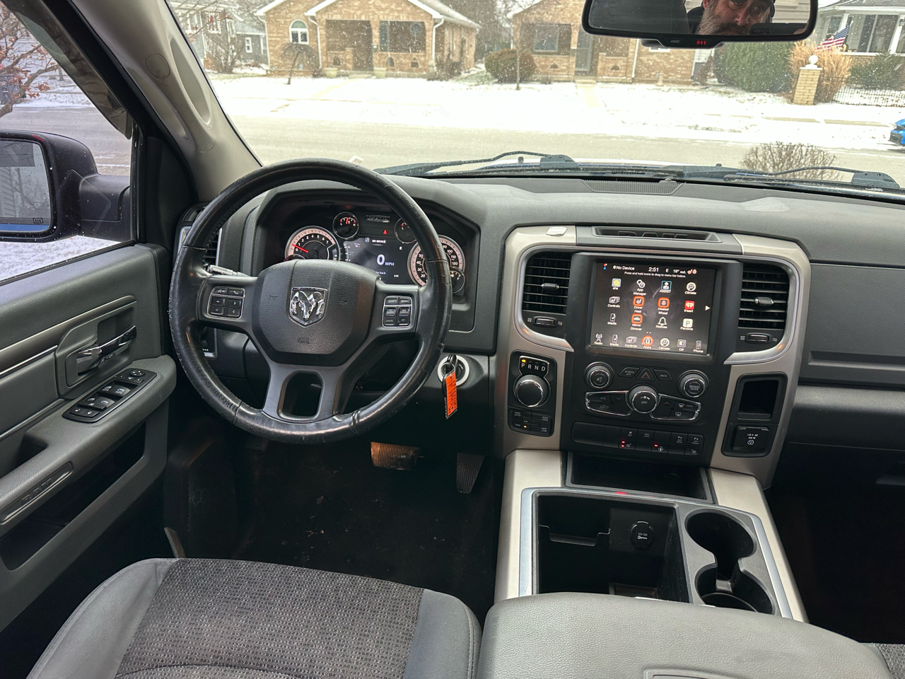 RAM 1500 4WD Crew Cab 140.5" Big Horn 2014