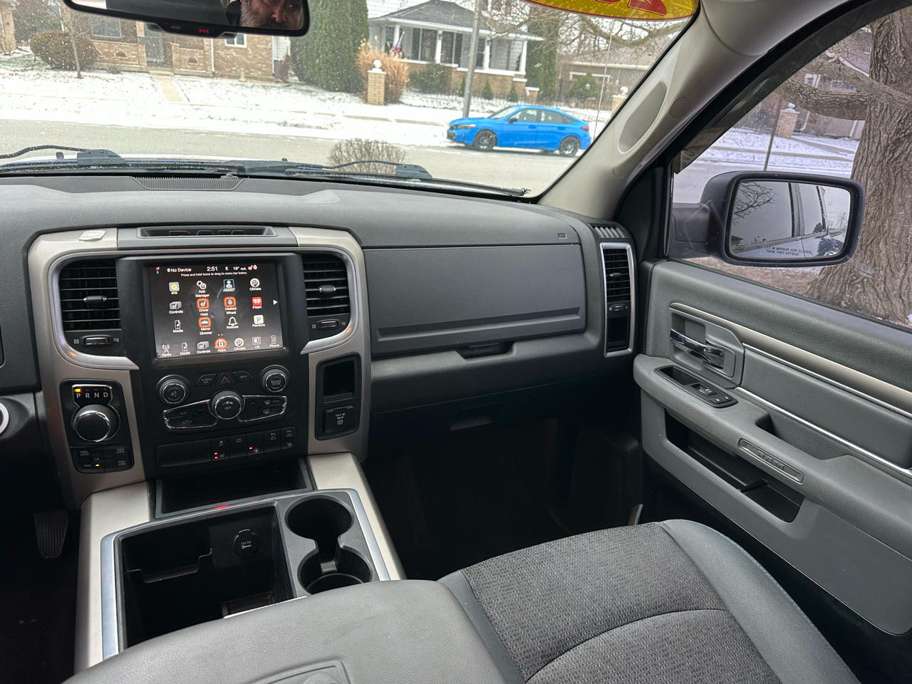 RAM 1500 4WD Crew Cab 140.5" Big Horn 2014