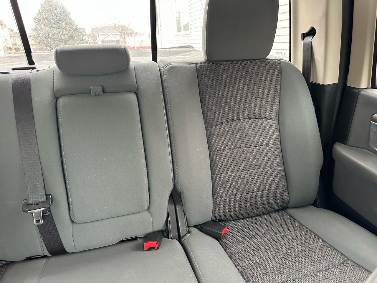 RAM 1500 4WD Crew Cab 140.5" Big Horn 2014