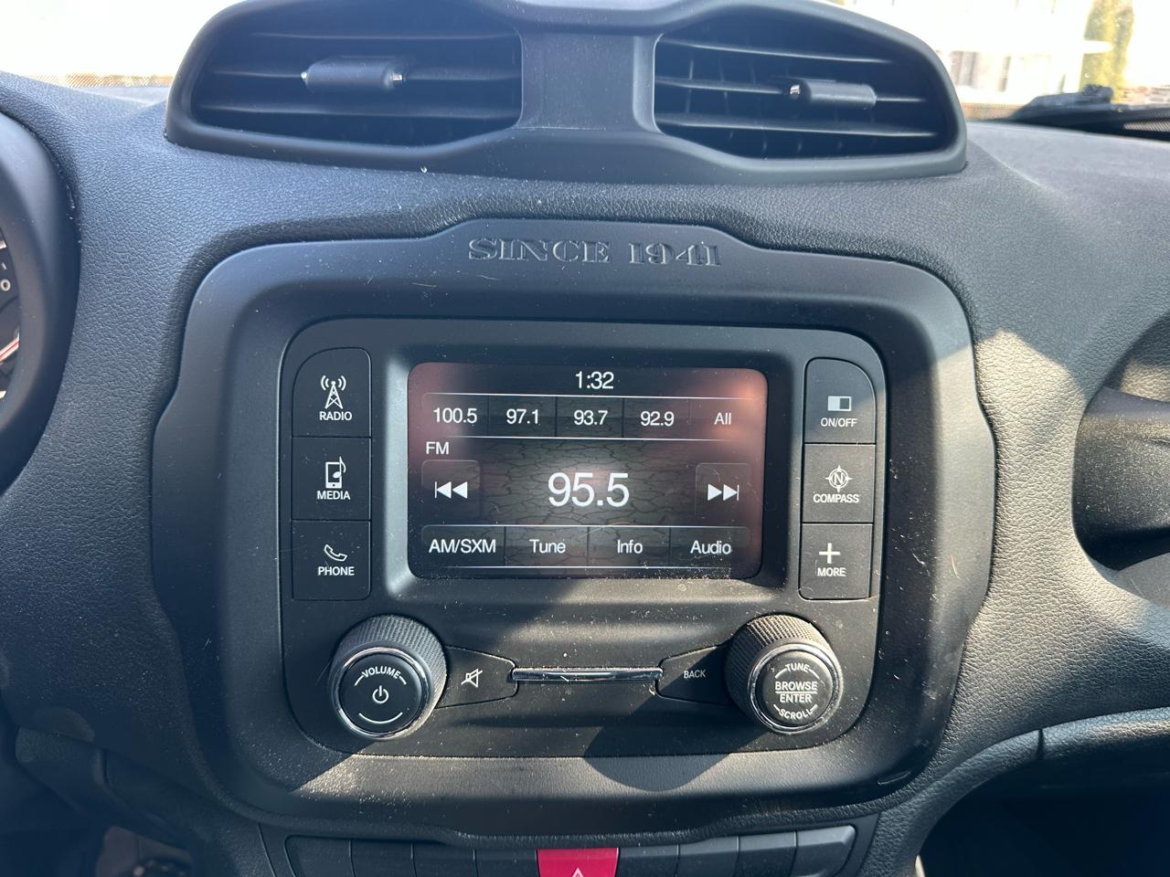 Jeep Renegade Latitude FWD 2015