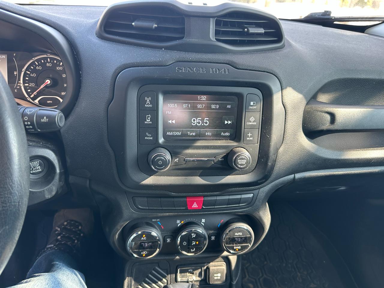 Jeep Renegade Latitude FWD 2015