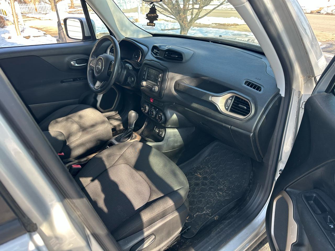 Jeep Renegade Latitude FWD 2015