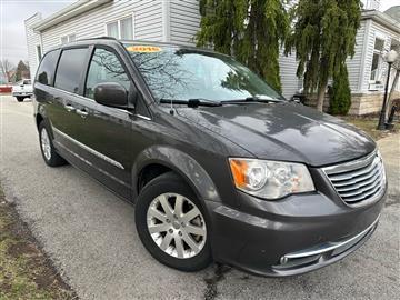 2016 Chrysler Town & Country Touring