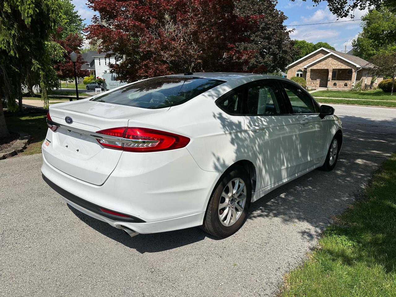 Ford Fusion S 2018
