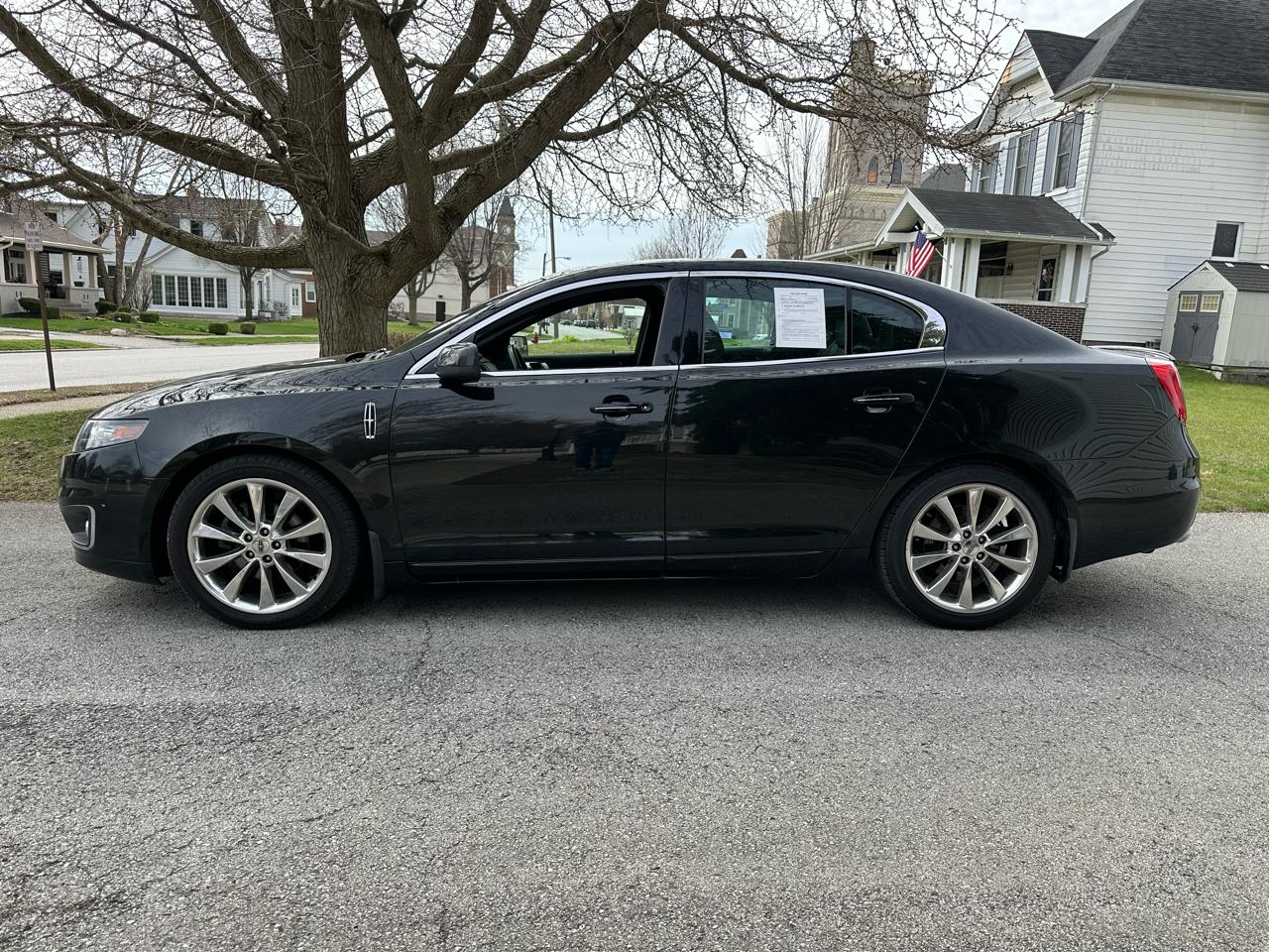 Lincoln MKS 3.5L with EcoBoost AWD 2011