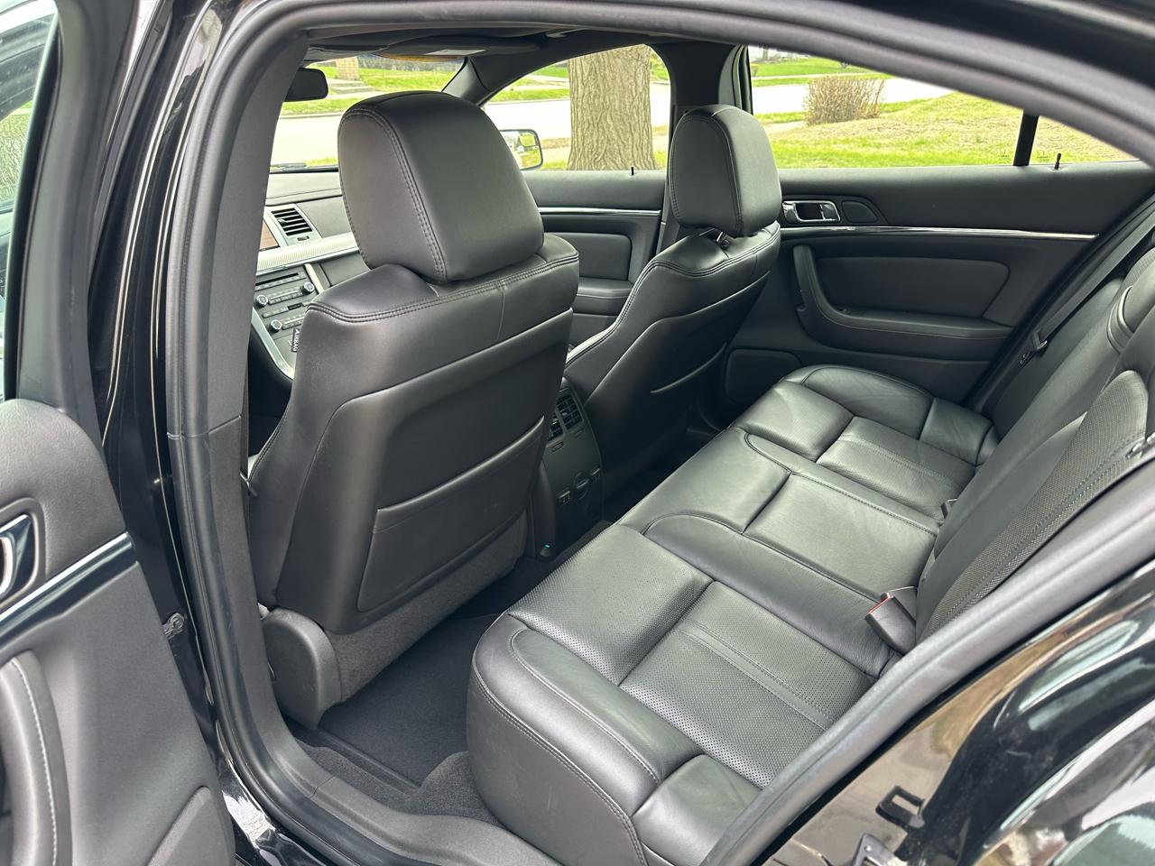 Lincoln MKS 3.5L with EcoBoost AWD 2011