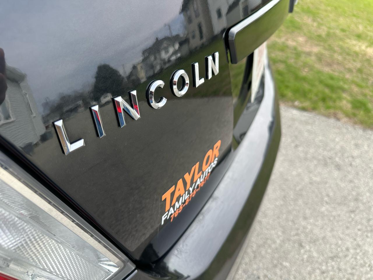 Lincoln MKS 3.5L with EcoBoost AWD 2011