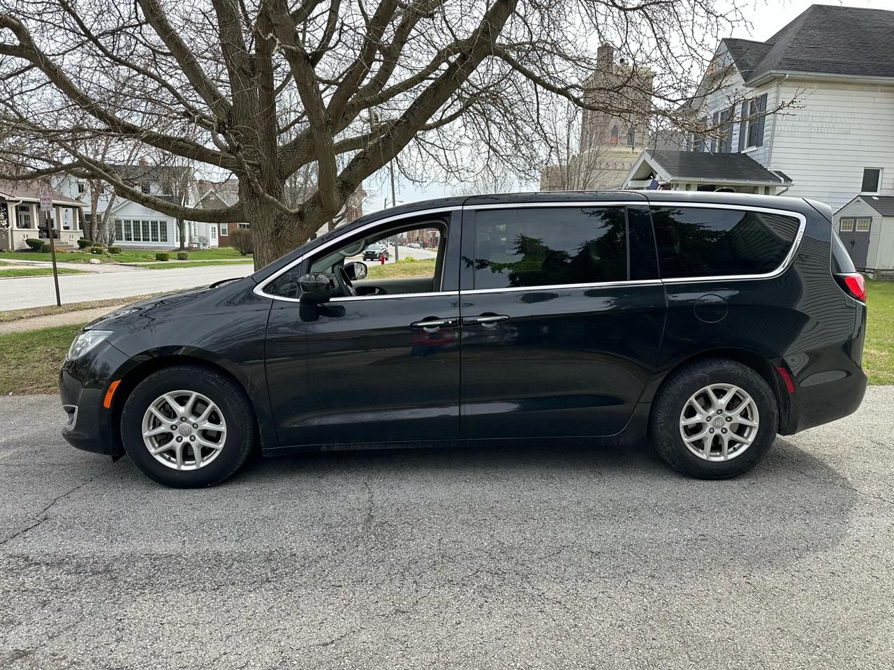 Chrysler Pacifica Touring-L Plus 2017