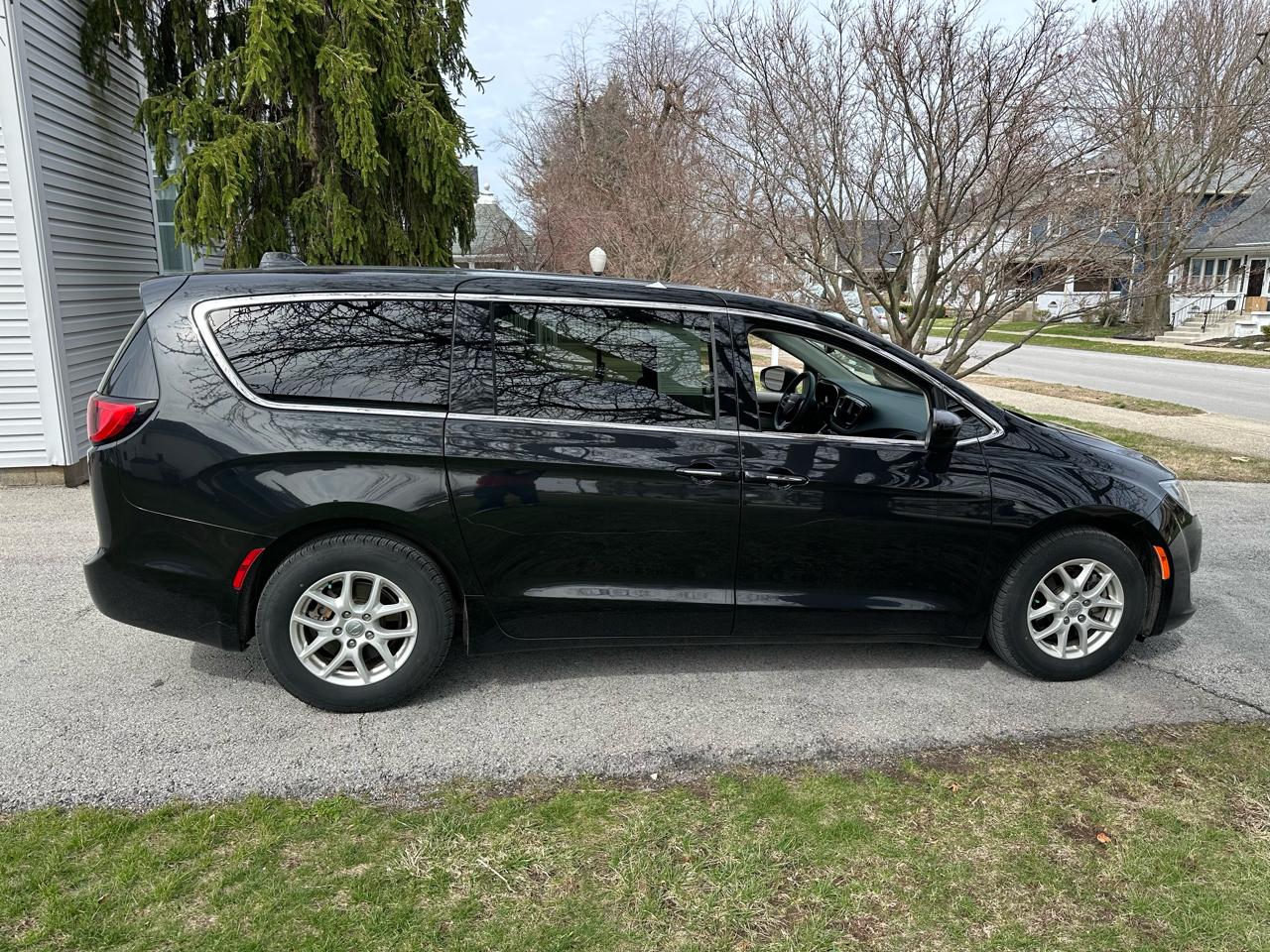 Chrysler Pacifica Touring-L Plus 2017