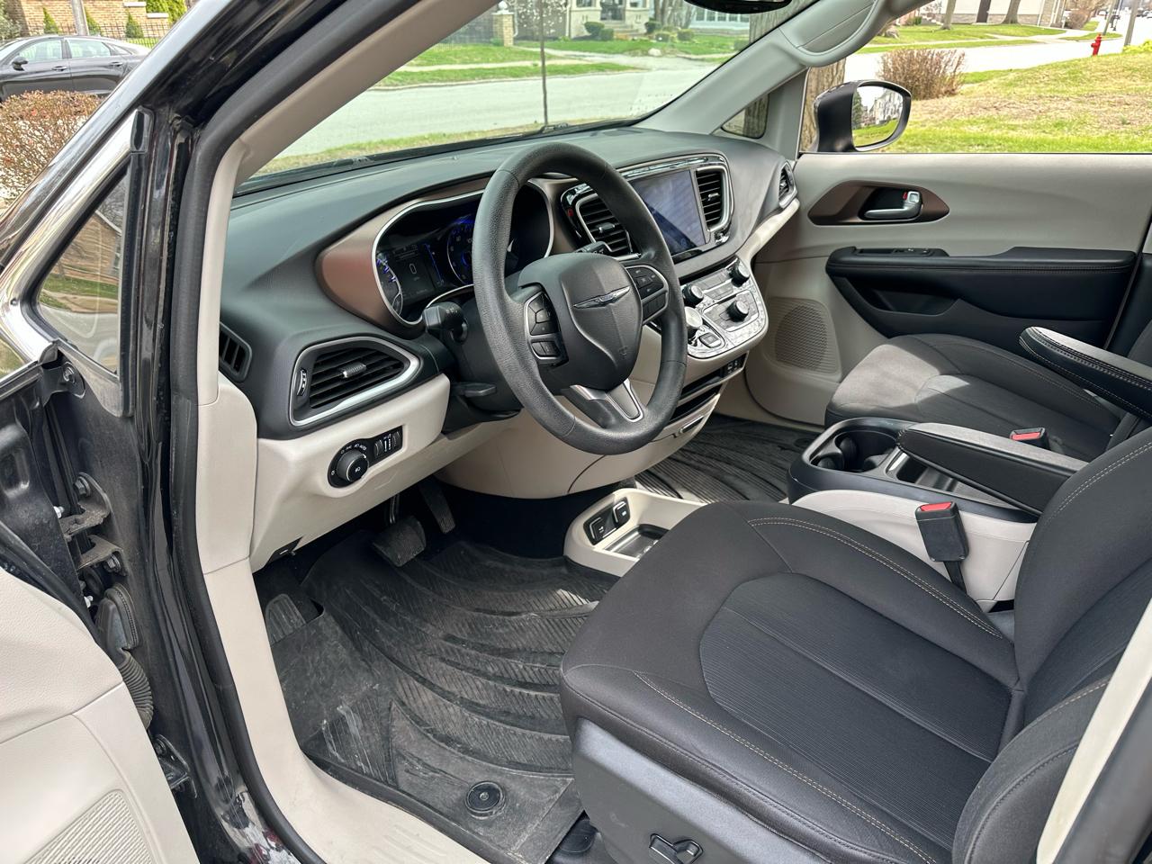 Chrysler Pacifica Touring-L Plus 2017