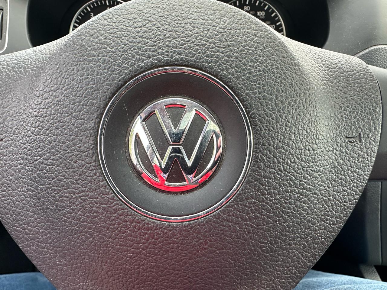 Volkswagen Jetta SE 2012