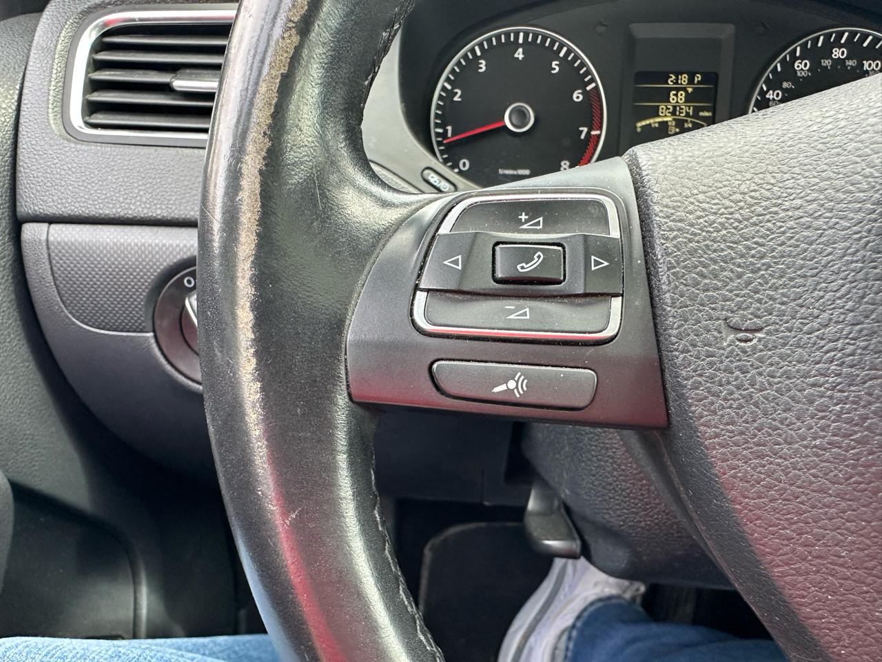 Volkswagen Jetta SE 2012