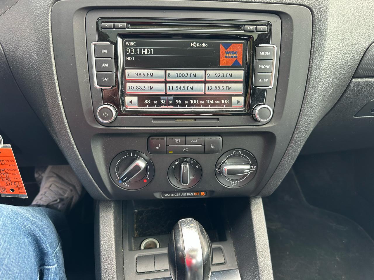 Volkswagen Jetta SE 2012