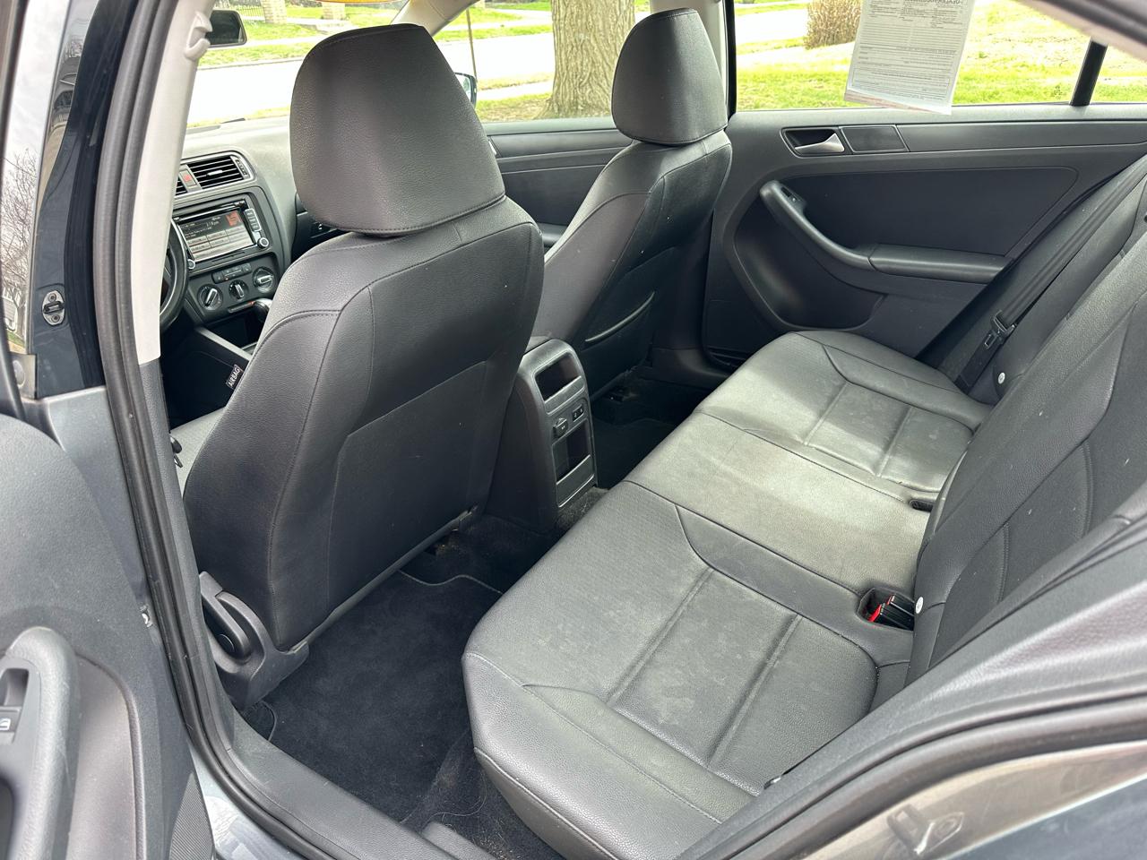 Volkswagen Jetta SE 2012