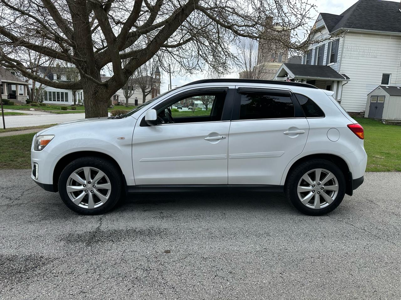 Mitsubishi Outlander Sport SE 4D SUV 4WD 2.0L at 2015