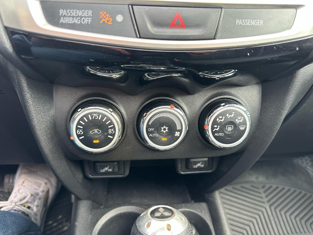 Mitsubishi Outlander Sport SE 4D SUV 4WD 2.0L at 2015