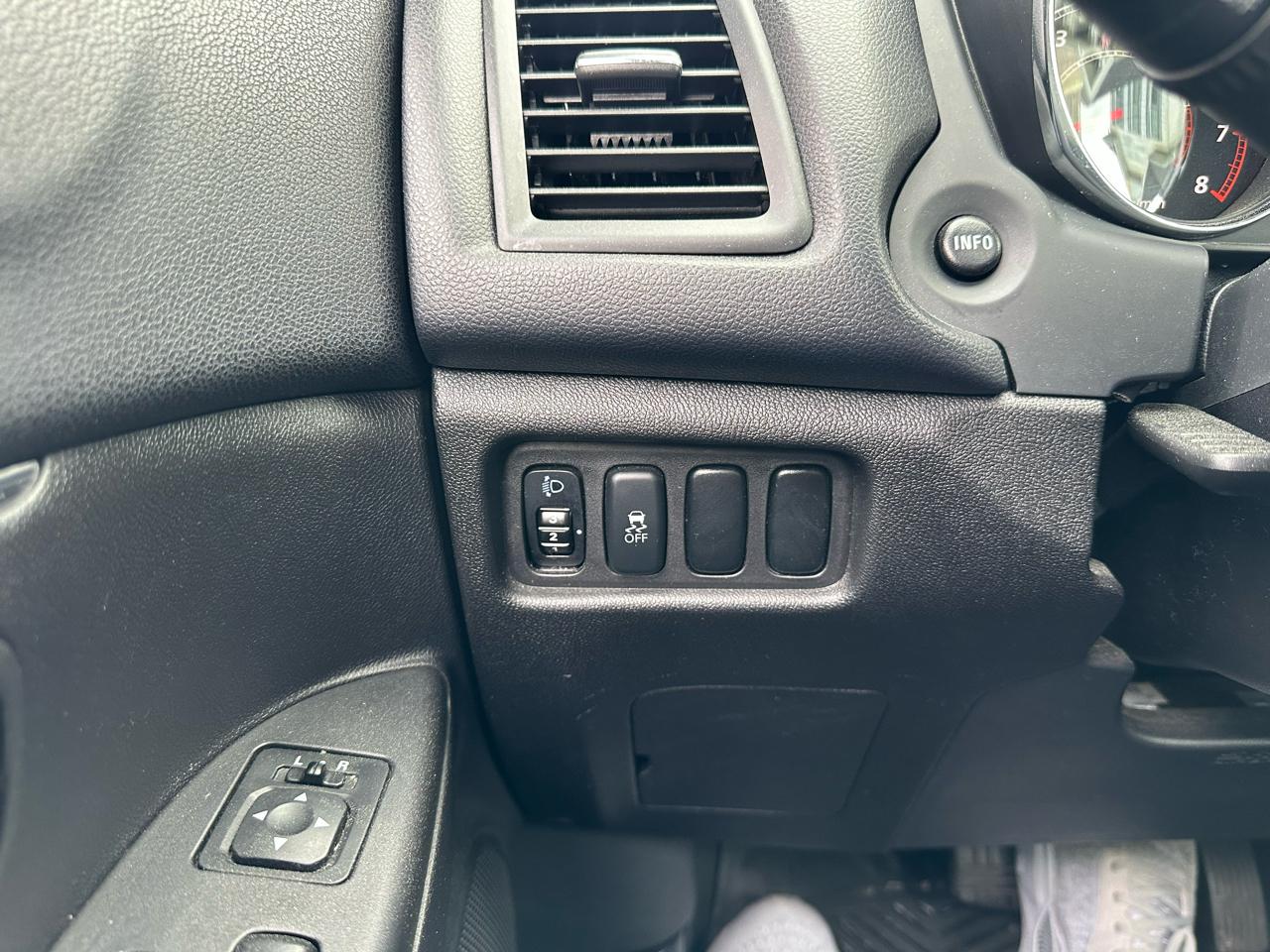 Mitsubishi Outlander Sport SE 4D SUV 4WD 2.0L at 2015