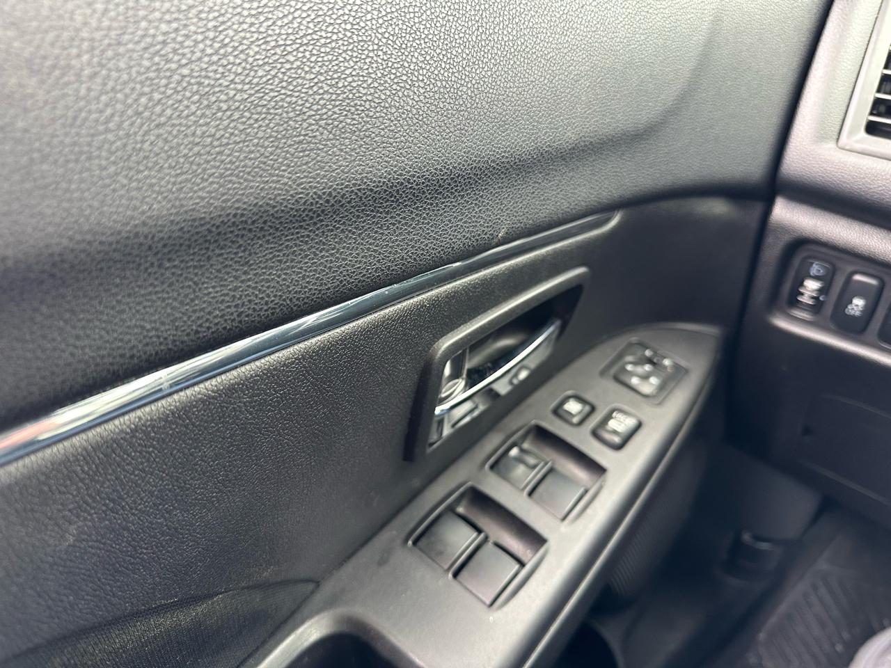 Mitsubishi Outlander Sport SE 4D SUV 4WD 2.0L at 2015