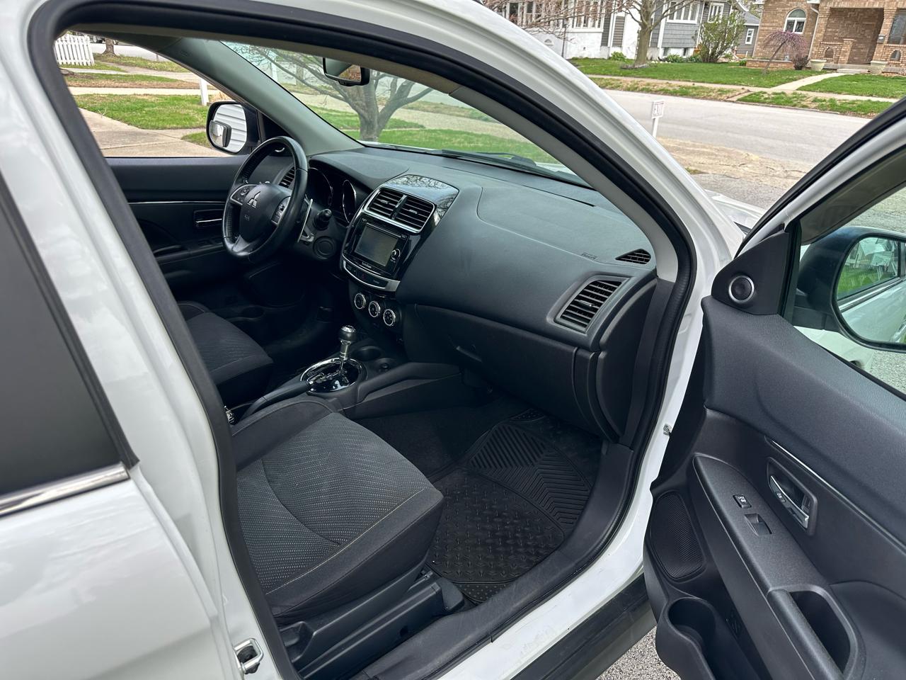 Mitsubishi Outlander Sport SE 4D SUV 4WD 2.0L at 2015