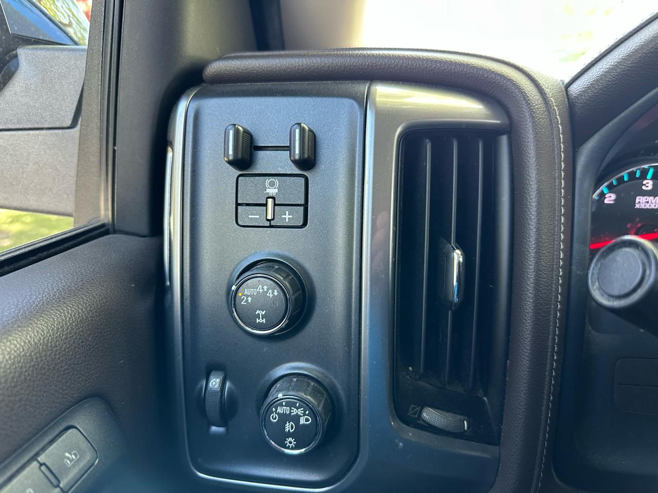Chevrolet Silverado 1500 LTZ Crew Cab 4WD 2018
