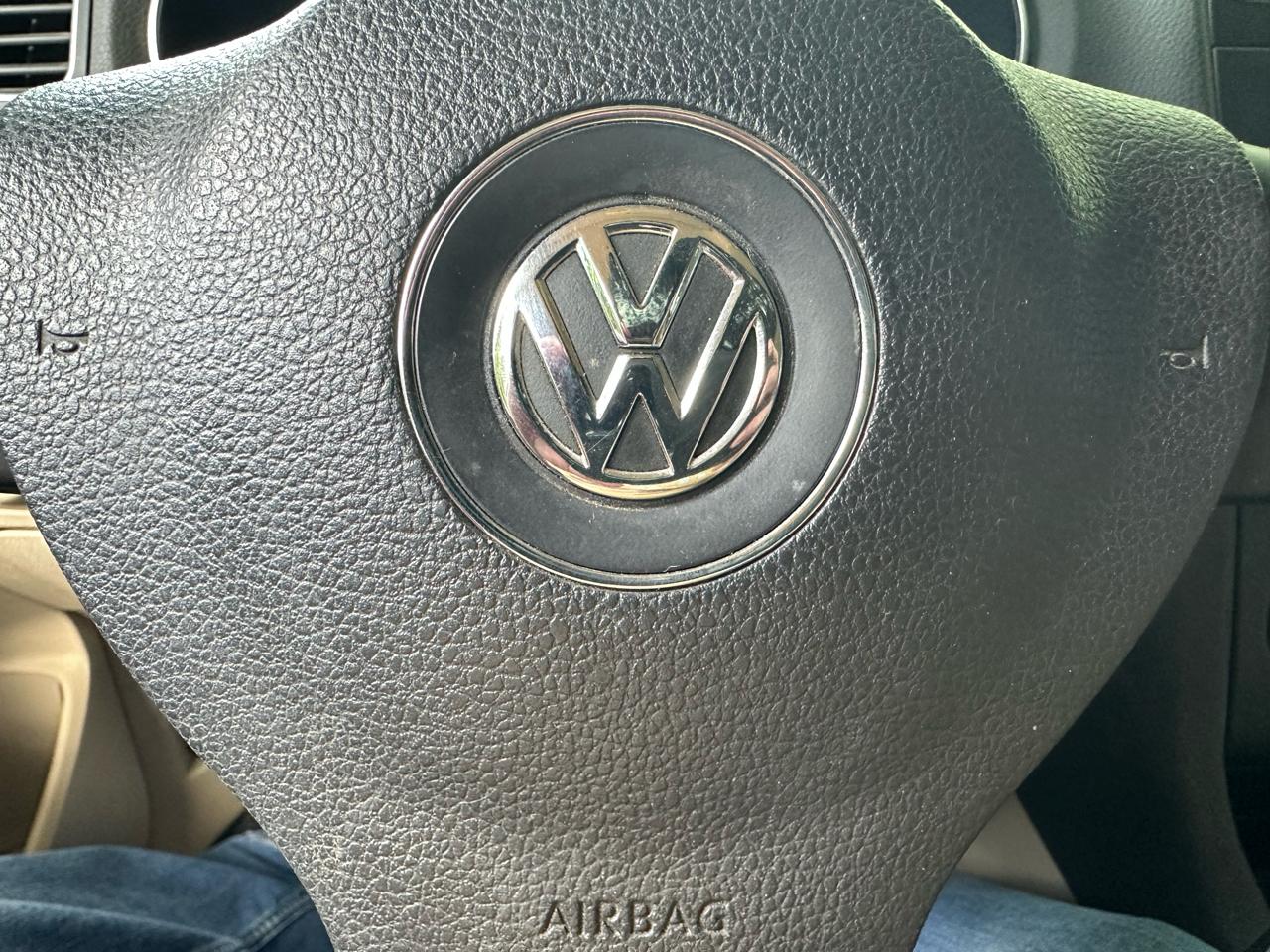 Volkswagen Jetta SportWagen 2.0L TDI 2013