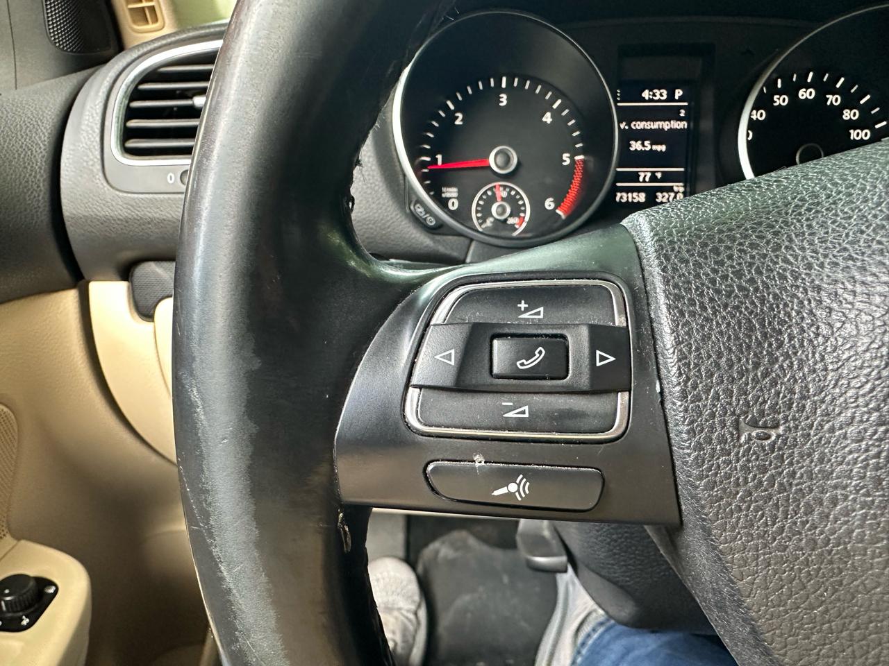 Volkswagen Jetta SportWagen 2.0L TDI 2013
