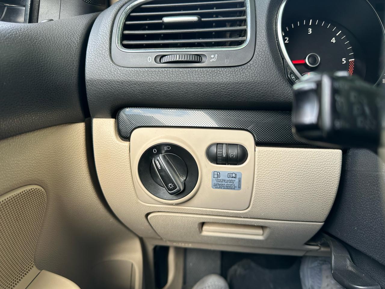 Volkswagen Jetta SportWagen 2.0L TDI 2013