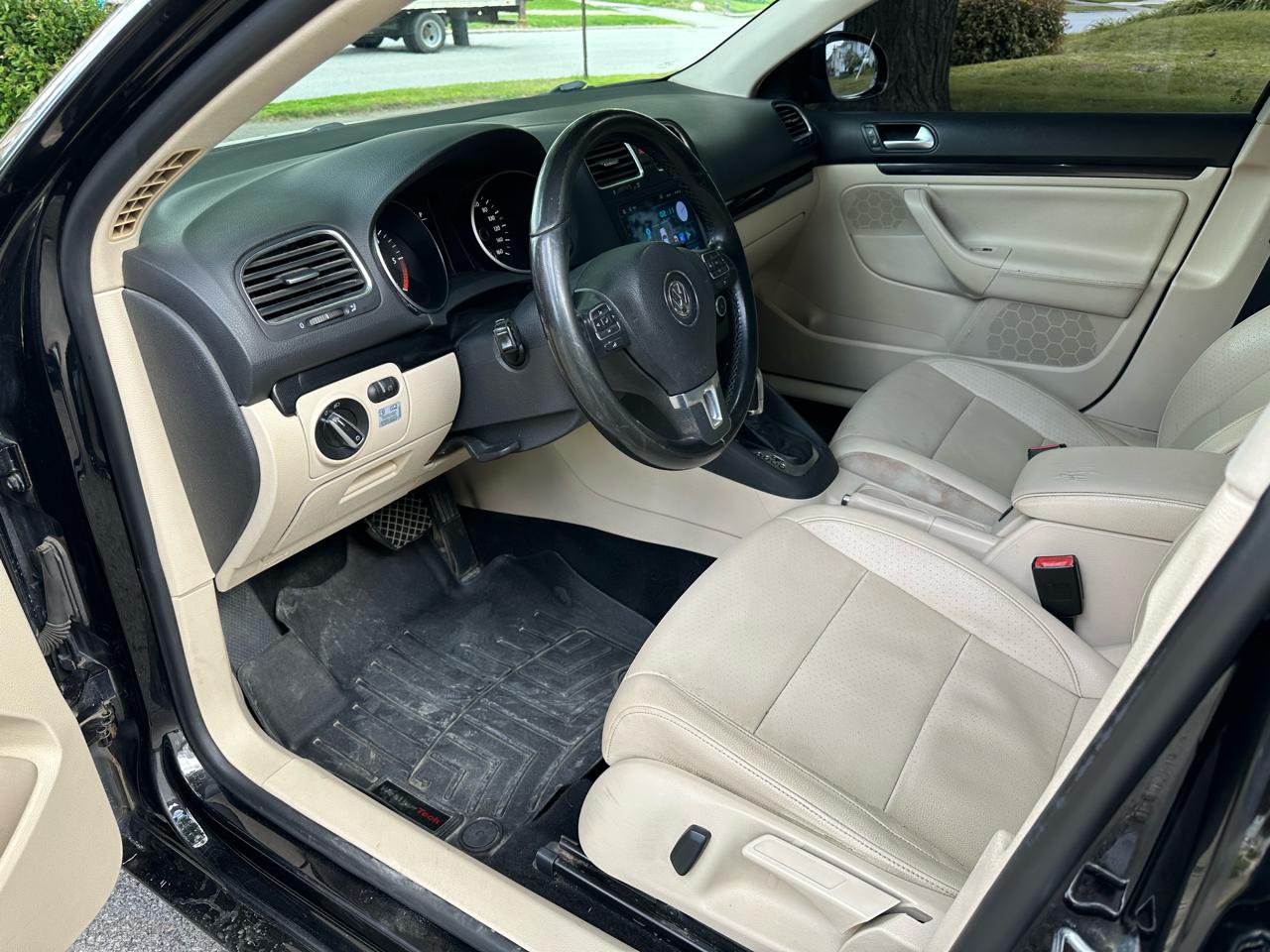 Volkswagen Jetta SportWagen 2.0L TDI 2013