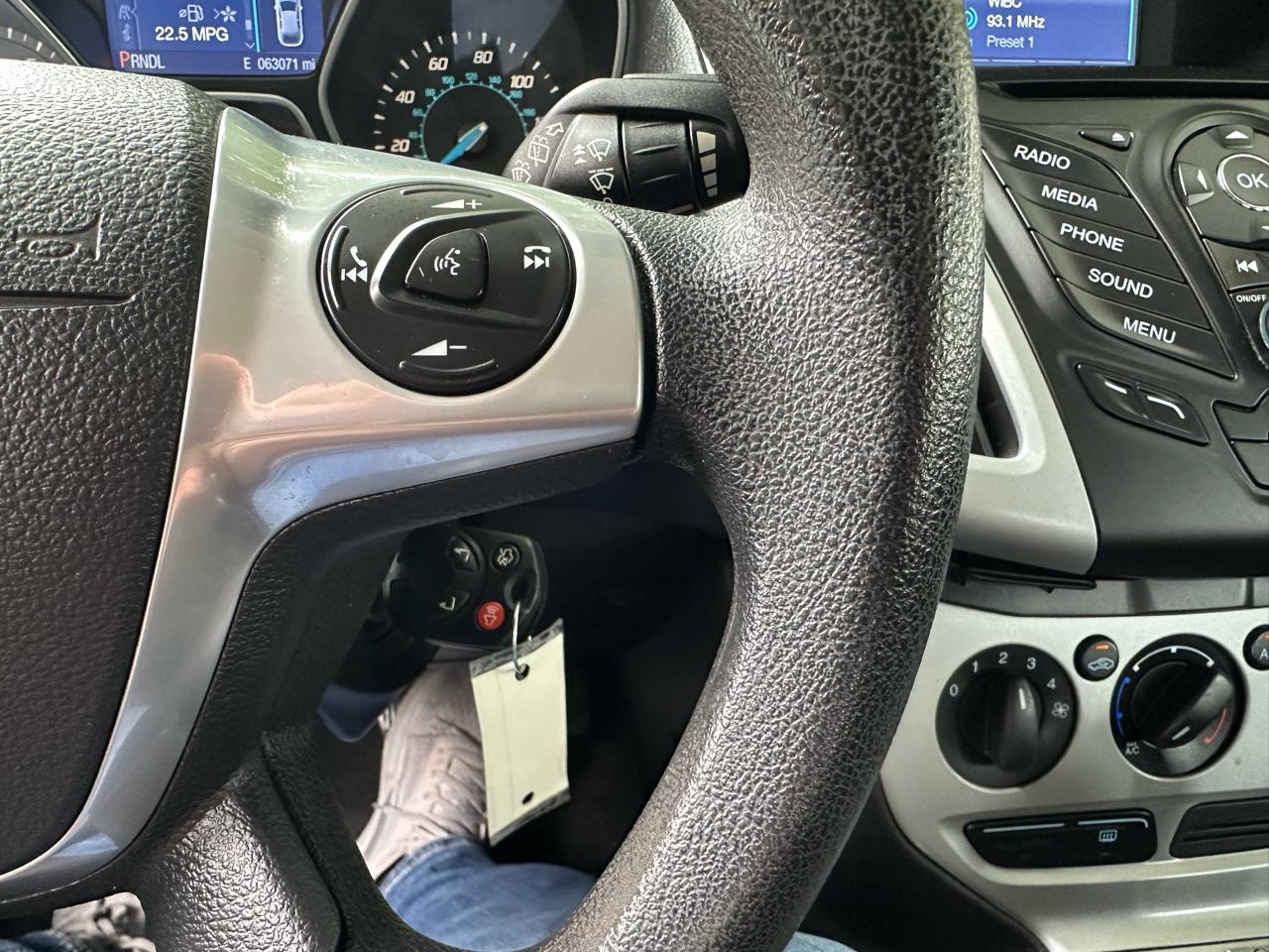 Ford Focus SE Hatch 2014