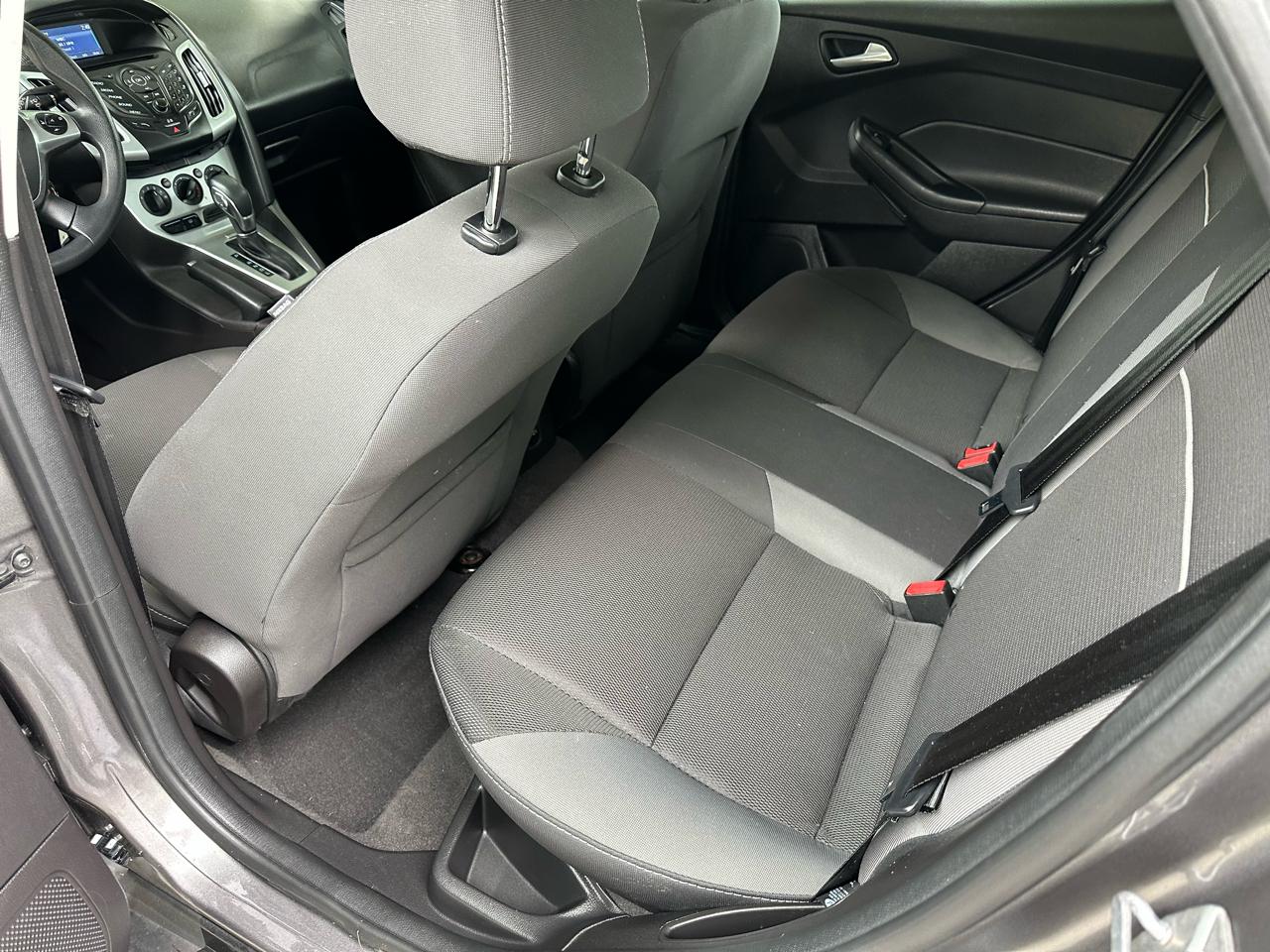 Ford Focus SE Hatch 2014