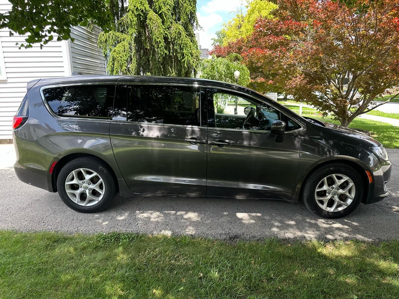 Chrysler Pacifica Touring-L 2017