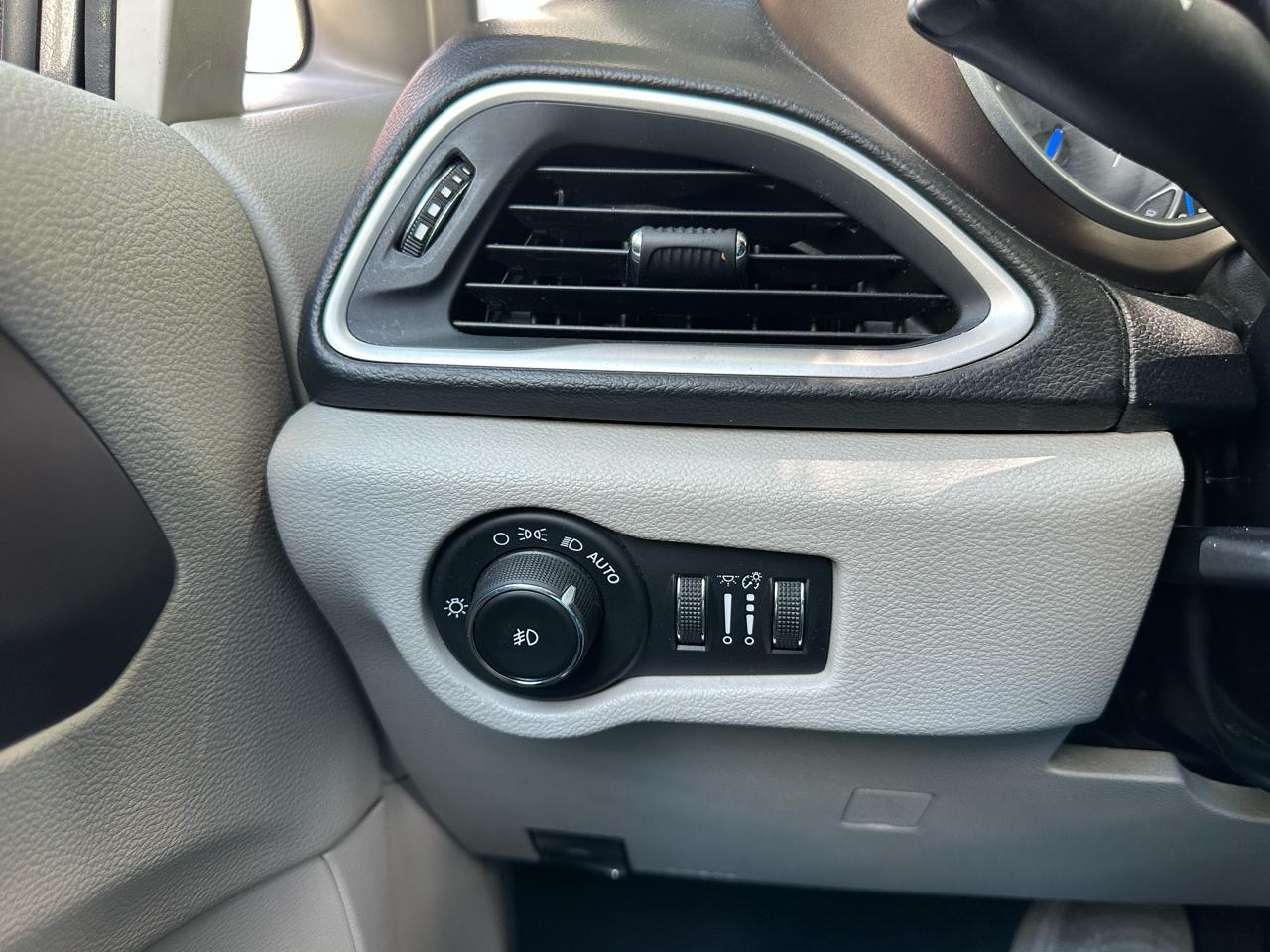 Chrysler Pacifica Touring-L 2017