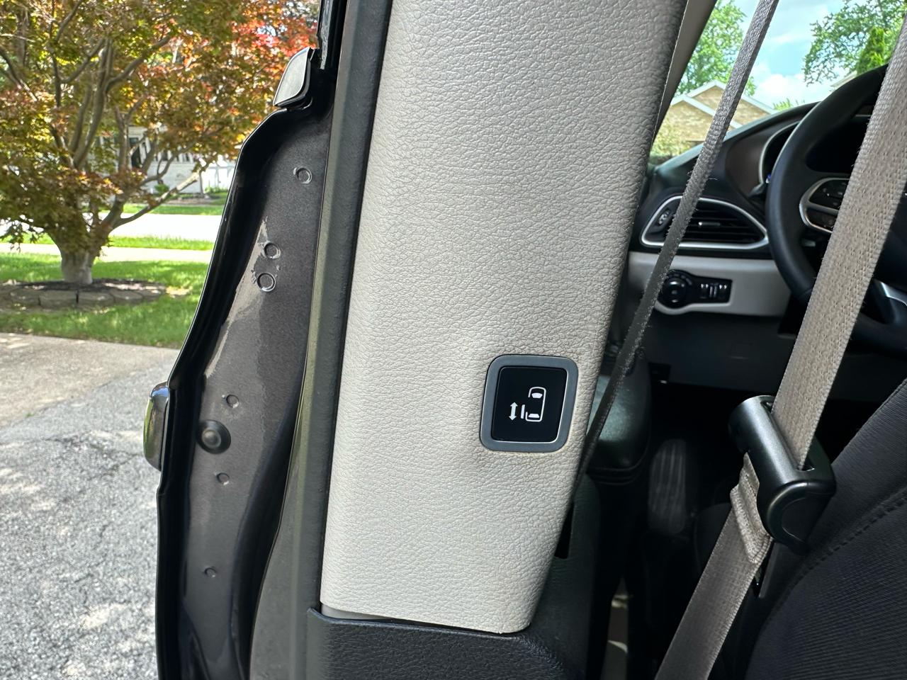 Chrysler Pacifica Touring-L 2017