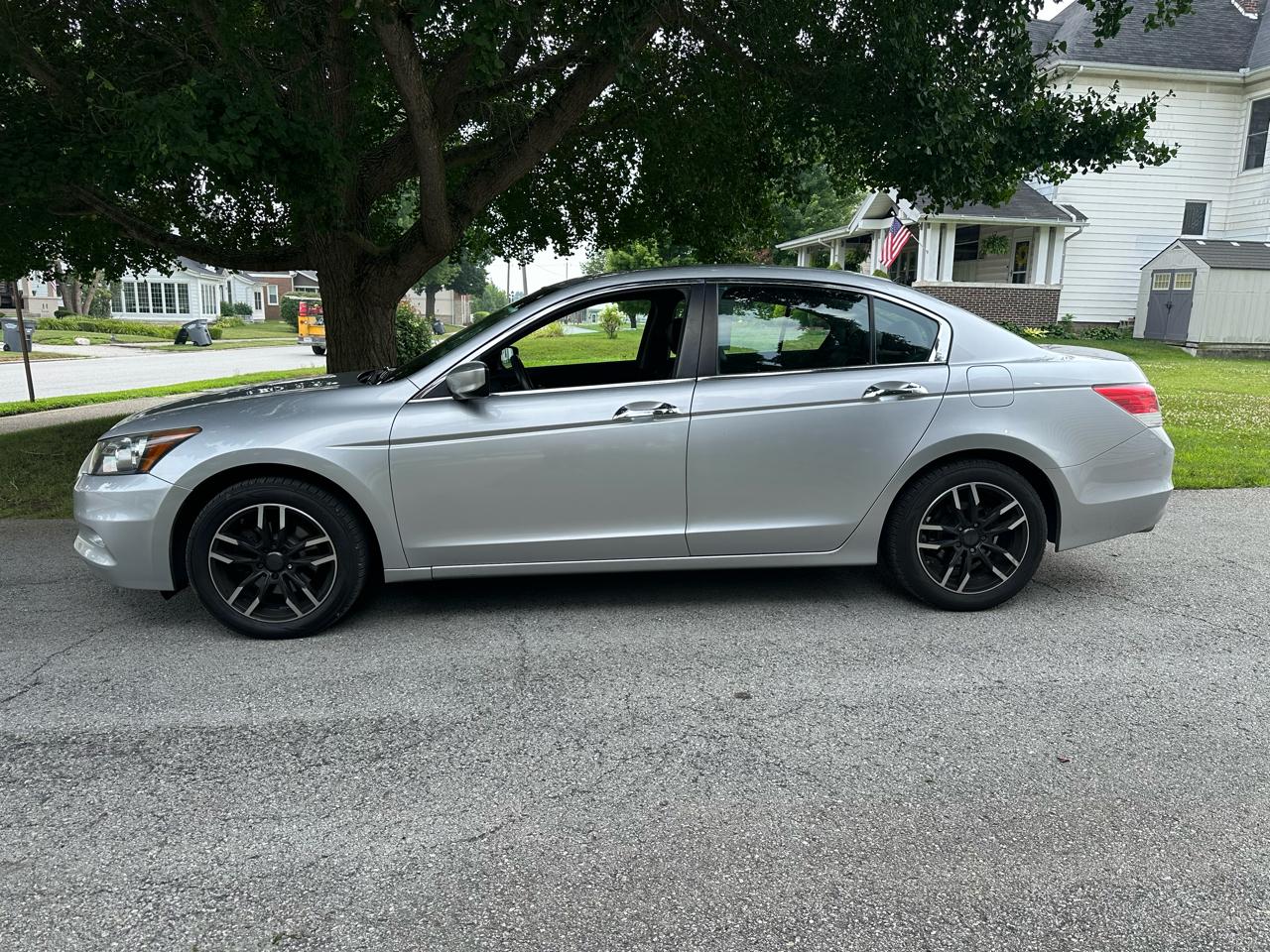 Honda Accord EX-L V6 Sedan AT 2012