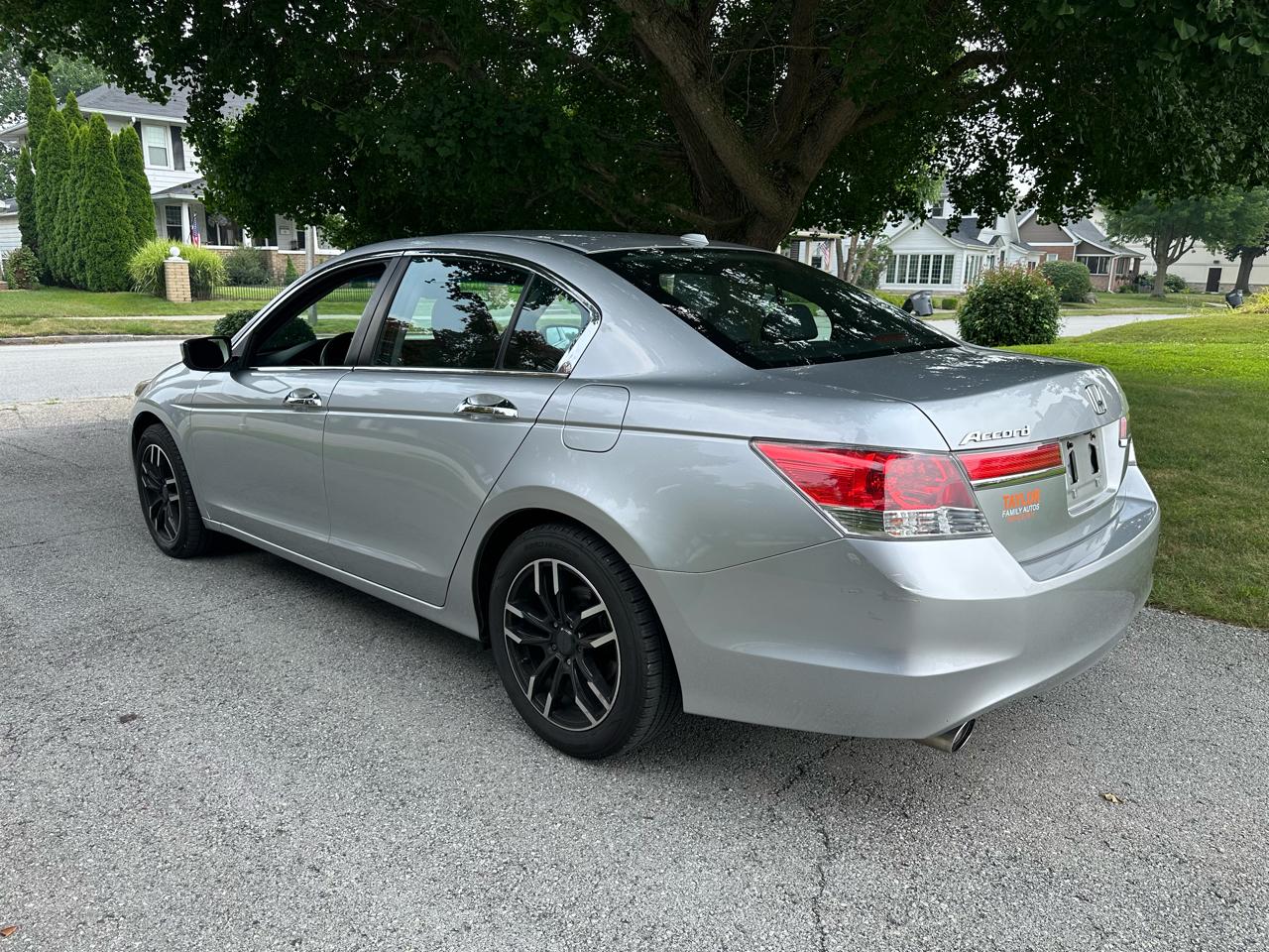 Honda Accord EX-L V6 Sedan AT 2012