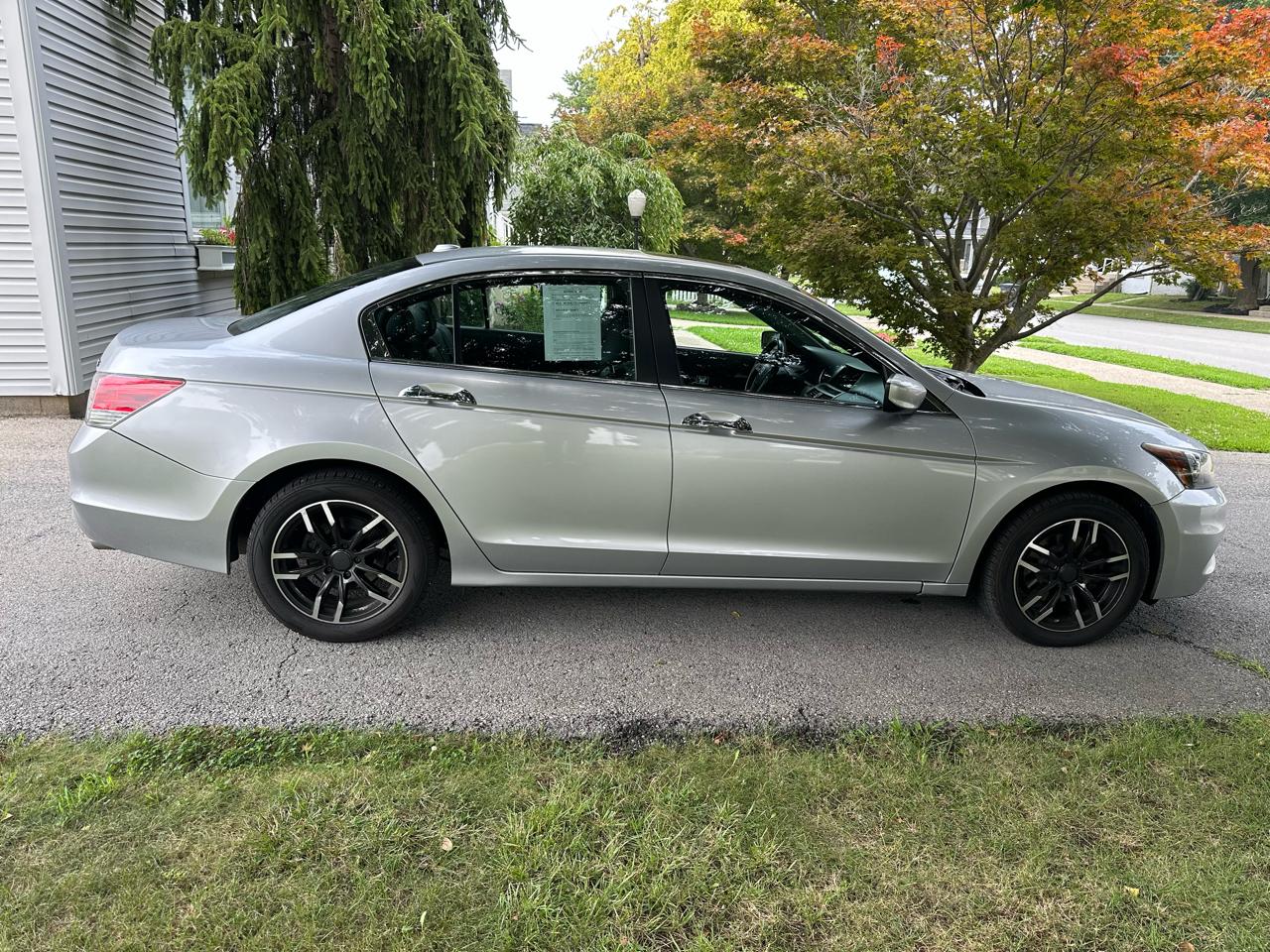 Honda Accord EX-L V6 Sedan AT 2012
