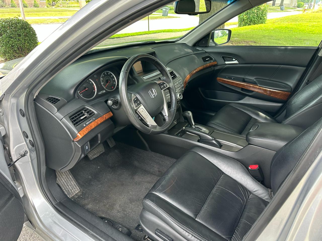 Honda Accord EX-L V6 Sedan AT 2012