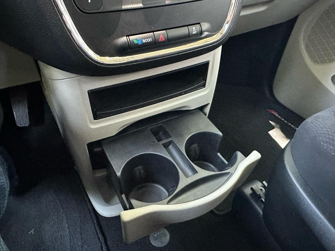 Dodge Grand Caravan SE 2015
