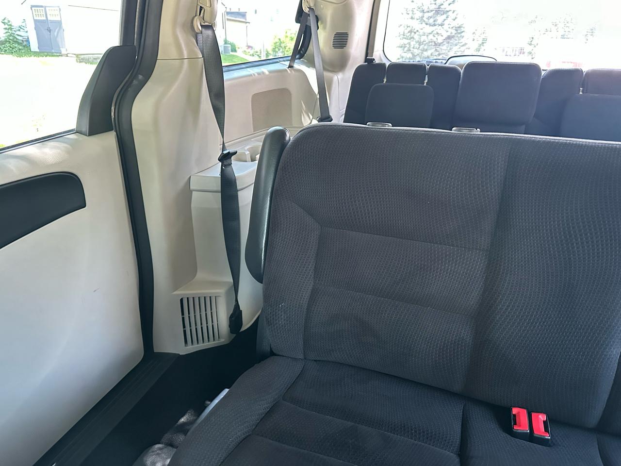 Dodge Grand Caravan SE 2015