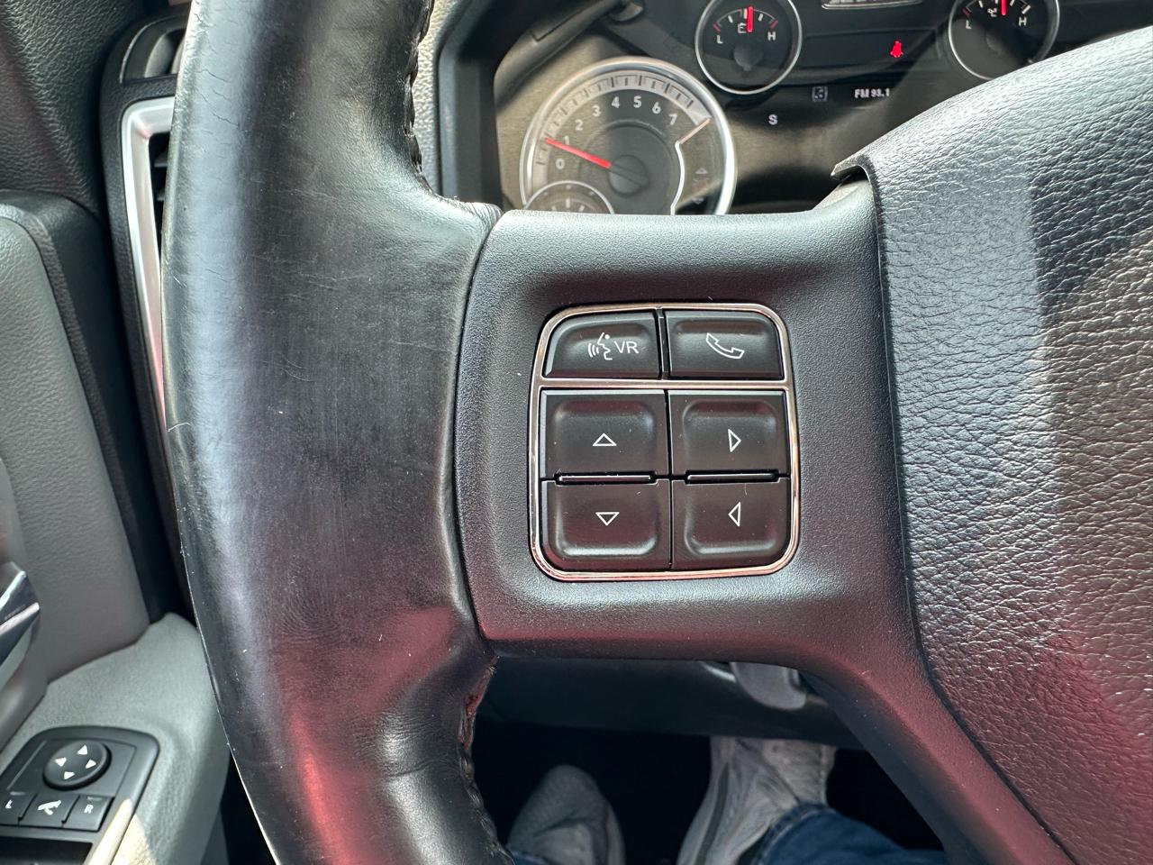 RAM 1500 Big Horn Quad Cab 4WD 2014