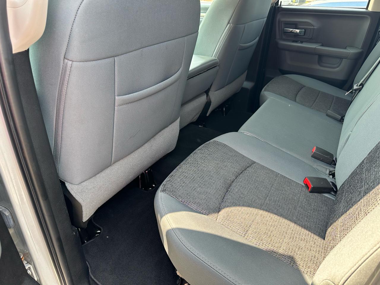 RAM 1500 Big Horn Quad Cab 4WD 2014