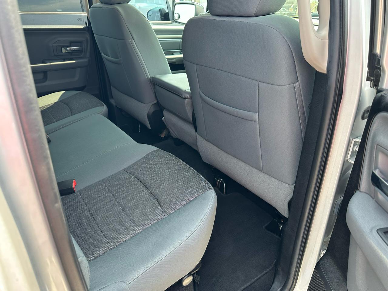 RAM 1500 Big Horn Quad Cab 4WD 2014
